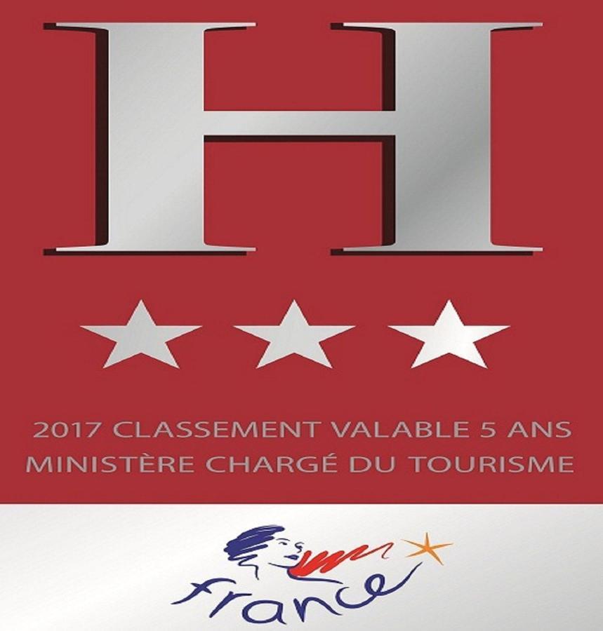 Hôtel De La Barbacane Tiffauges Exterior foto